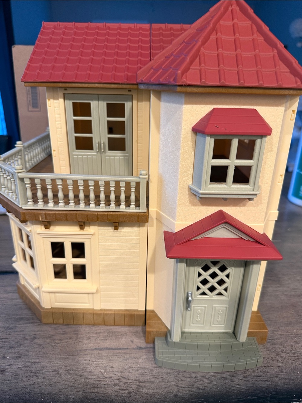 Calico Critters Luxury Townhome w/ lights batteries not included *